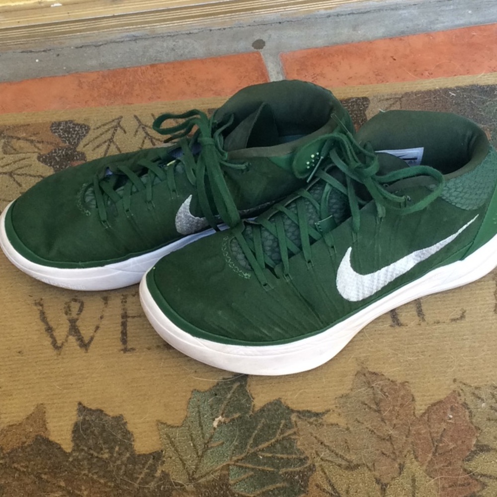 Kobe basketball shoes!!